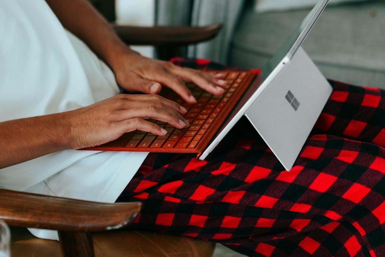 Professionelle Finanzberatung in modernem Büro